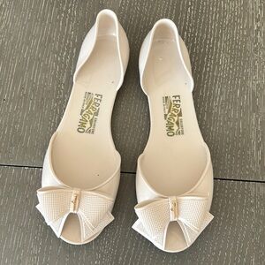 Salvatore Ferragamo Bow Sandal w/ gold signature hardware…Size 10